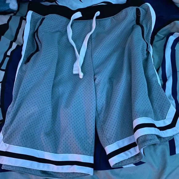 American eagle cheap basketball shorts